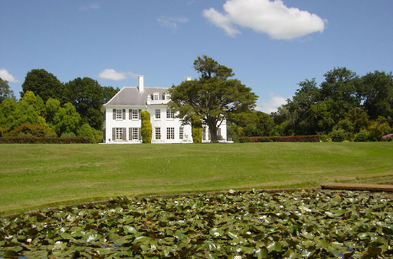 The native bush remnant forms an attractive backdrop to the historic Anderson Park homestead.